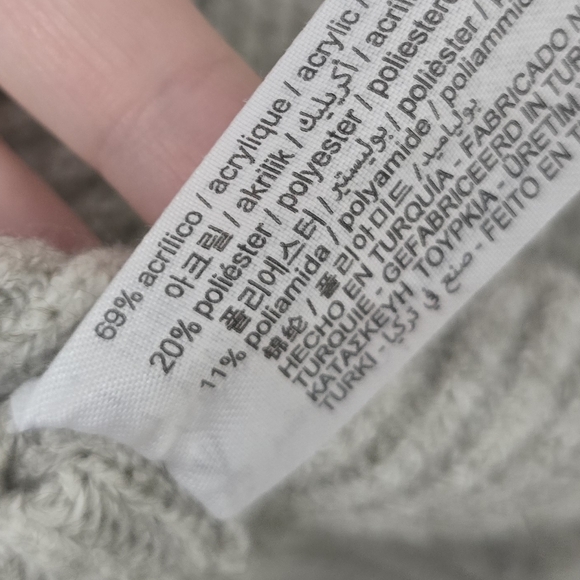 Zara Cozy Gray Turtleneck Sweater - Picture 4 of 7